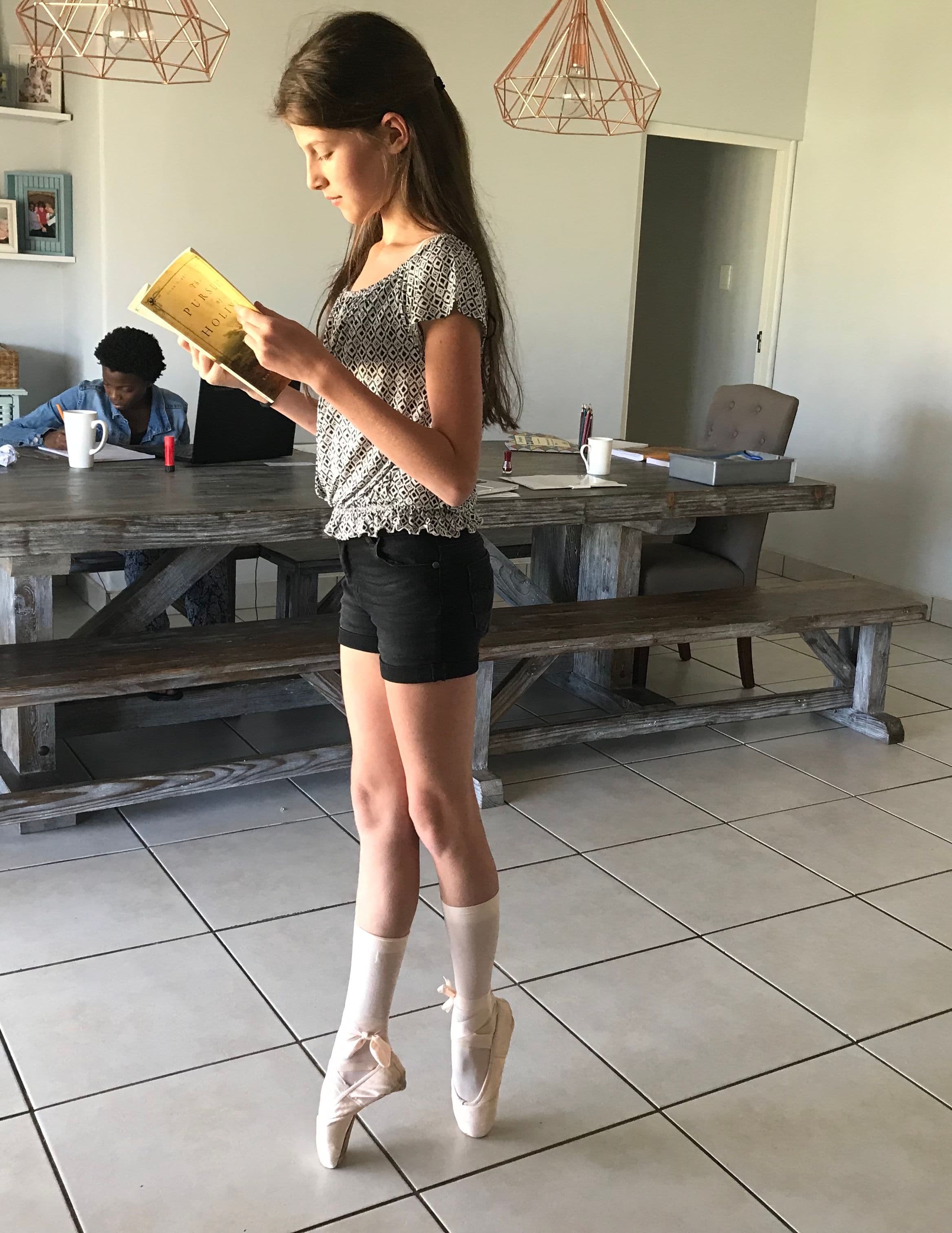 Kiara on pointe